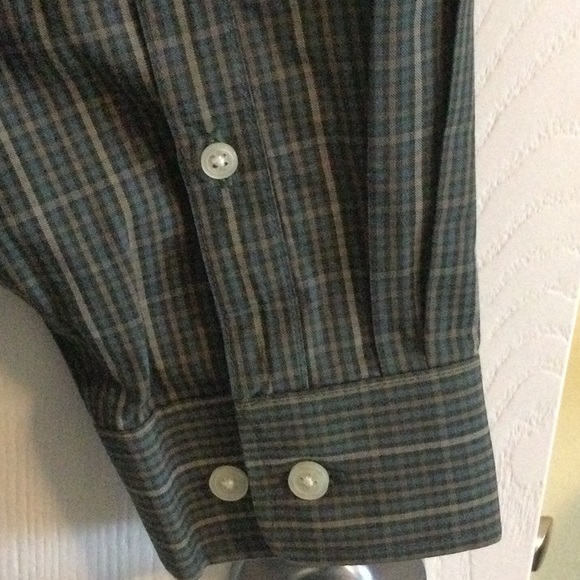 3/$20 item - Men’s Relaxed Fit Oxford Shirt - Picture 6 of 9